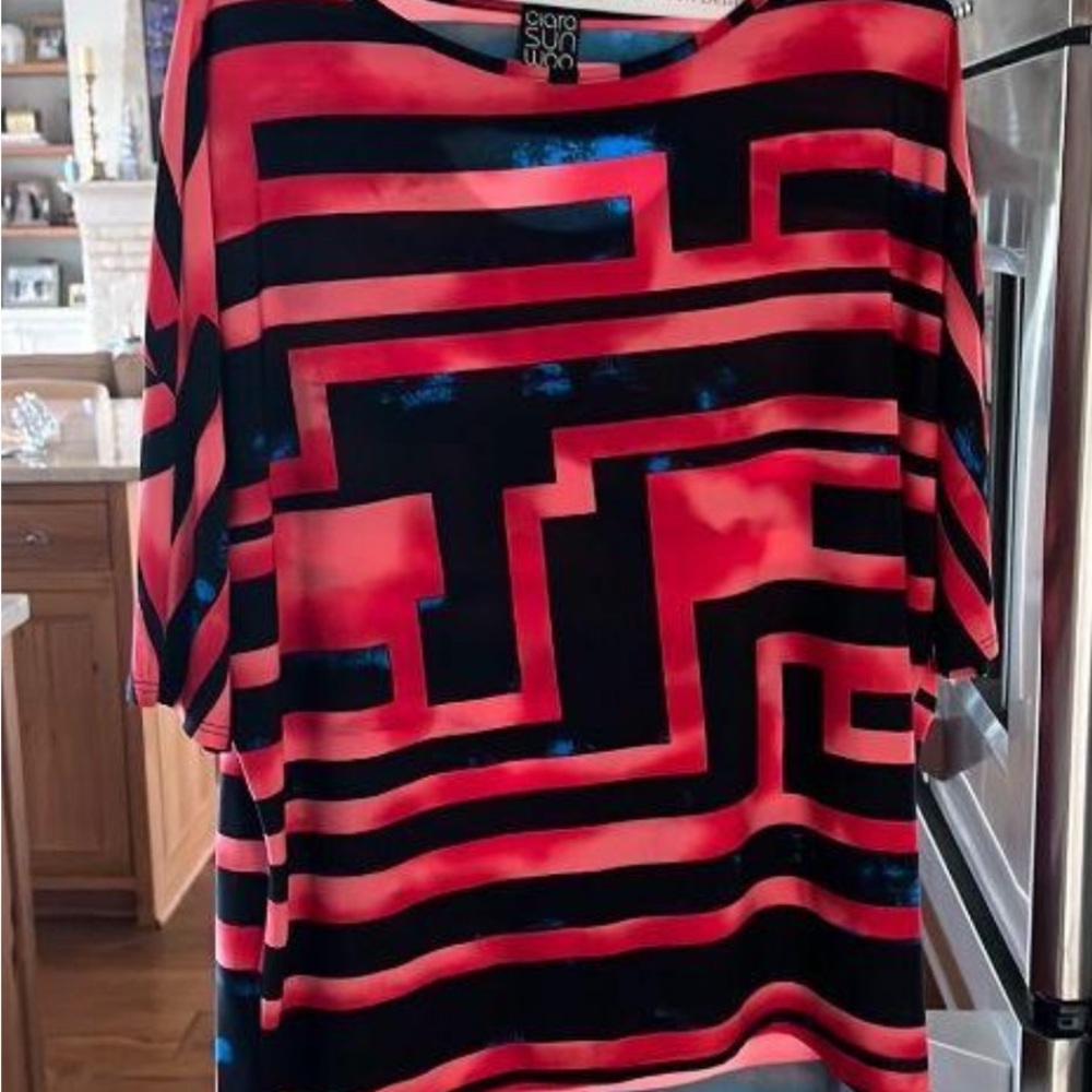 CLARA SUNWOO Red and Black 3/4 Sleeve Boxy Blouse